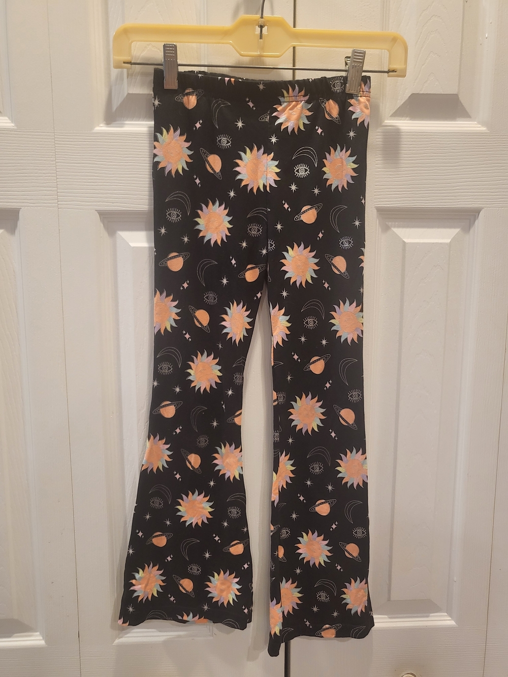 Freestyle Revolution Girls Celestial Sun Moon Planet Flare Bell Bottom Pants - 7